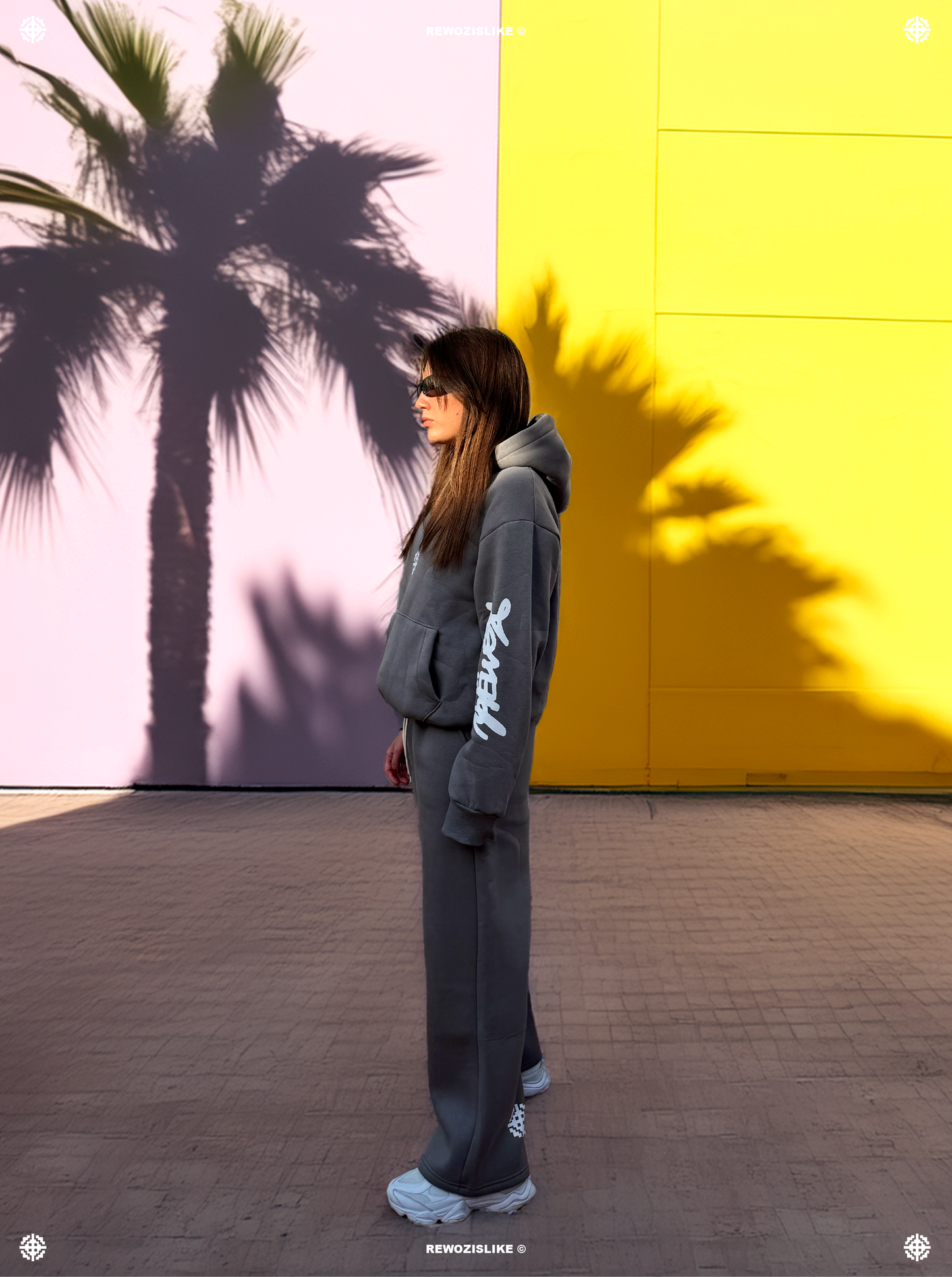 SET COORDINATO REWOZISLIKE © Completo Felpa + Pantalone in Cotone Felpato – Grigio Chiaro