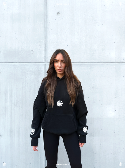 FELPA CON CAPPUCCIO NERA REWOZISLIKE © - Unisex