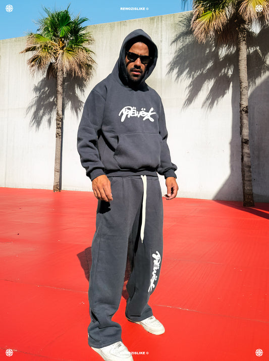 SET COORDINATO REWOZISLIKE © Completo Felpa + Pantalone in Cotone Felpato – Grigio Scuro